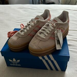 adidas GAZELLE BOLD women’s 6 1/2. The Color is 'Putty Mauve Marble' ID3739. NWT
